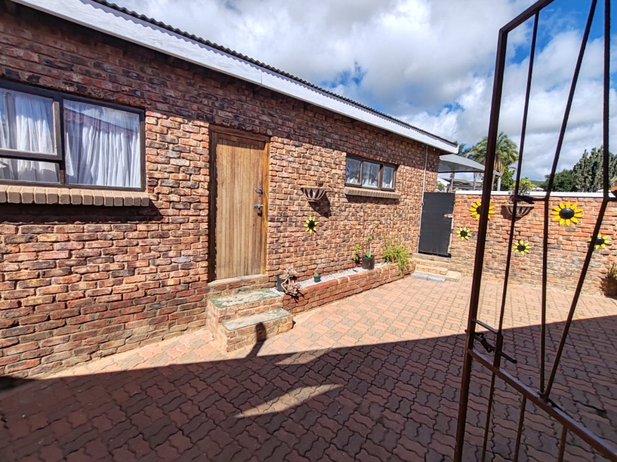 3 Bedroom Property for Sale in Azalea Park Eastern Cape